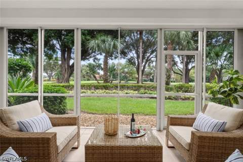 8452 Abbington Cir 1612, Naples FL - photo 12 of 38