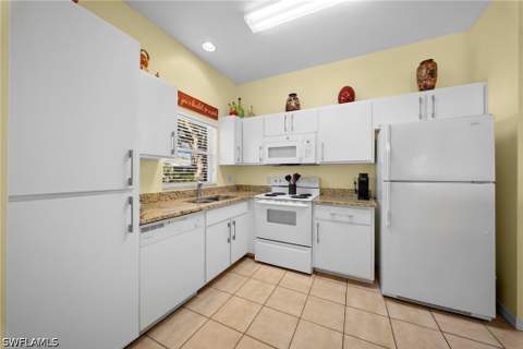 10720 San Tropez Cir, Estero FL - photo 18 of 48