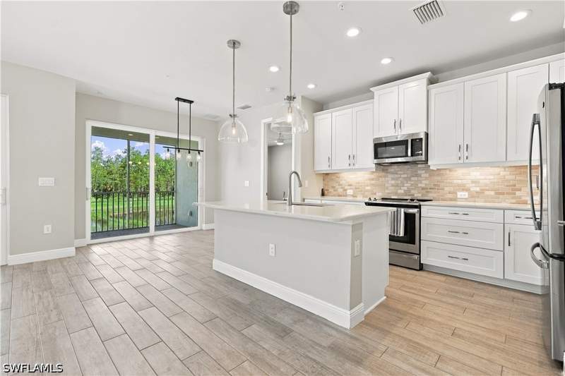 2 bedroom Condominium at 2626 Seychelles Cir 1405, Seychelles, Naples — photo 3