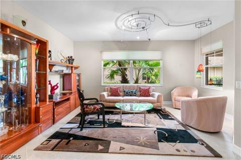 10512 Bella Vista Dr, Fort Myers FL - photo 8 of 50