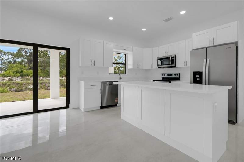 3 bedroom SingleFamilyResidence at 584 Genoa Ave S, Lehigh Acres, Lehigh Acres — photo 5