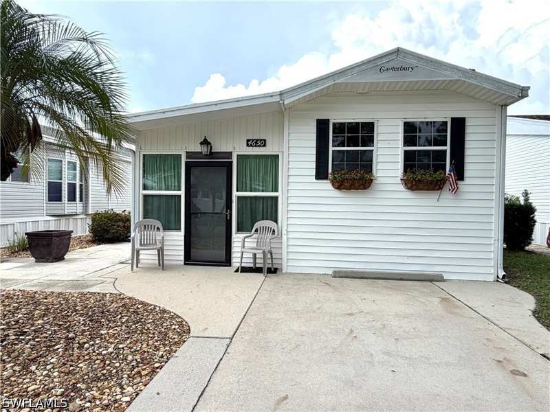 1 bedroom ManufacturedHome at 4650 Jefferson Davis Blvd W, Riverwoods Plantation, Estero — photo 1