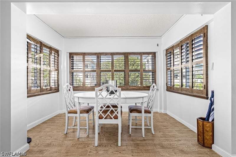 2 bedroom Condominium at 1100 8th Ave S 205A, Marina Manor, Naples — photo 5