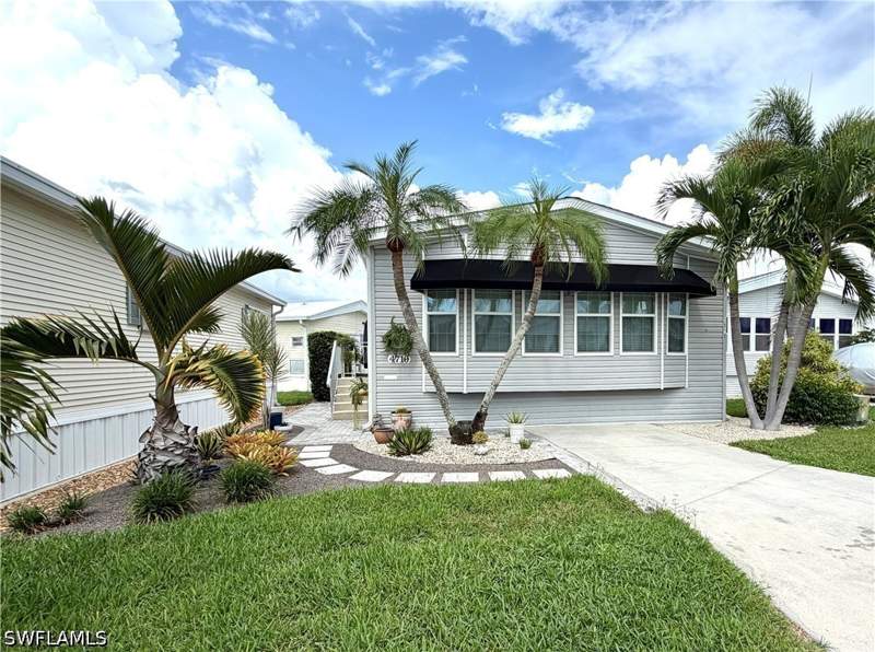 2 bedroom ManufacturedHome at 4710 Lafayette Ln W, Riverwoods Plantation, Estero — photo 2