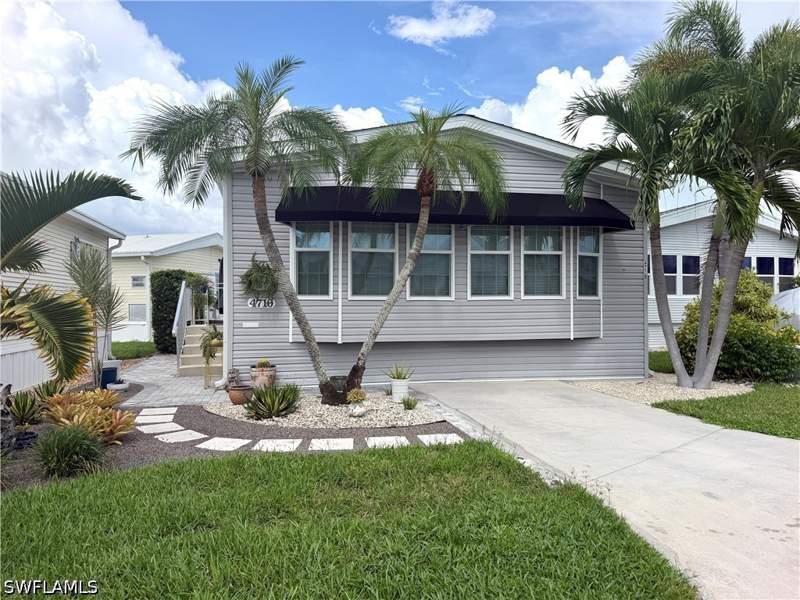 2 bedroom ManufacturedHome at 4710 Lafayette Ln W, Riverwoods Plantation, Estero — photo 3
