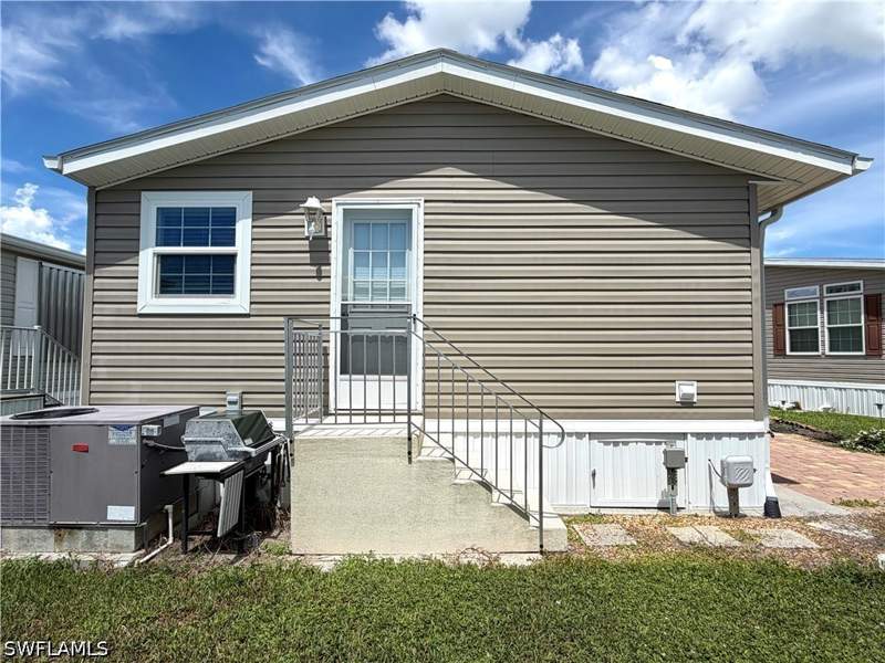 2 bedroom ManufacturedHome at 4521 Sawmill Dr E, Riverwoods Plantation, Estero — photo 3
