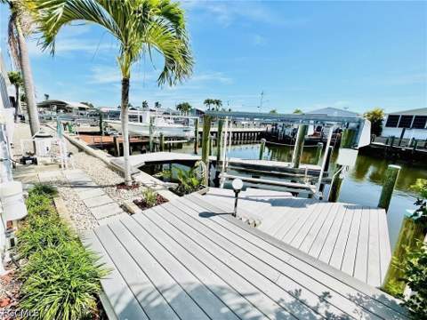 3064 Sloop Ln, St James City FL - photo 6 of 30
