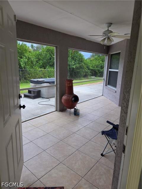 1025 Iris St E, Lehigh Acres FL - photo 14 of 41