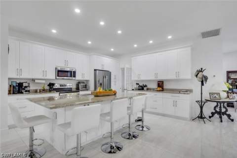 330 17th St SW, Naples FL - photo 7 of 31