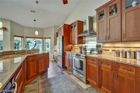 1982 E Crown Pointe Blvd, Naples FL - photo 11 of 37