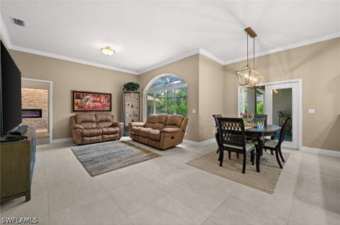 2127 Imperial Cir, Naples FL - photo 12 of 34