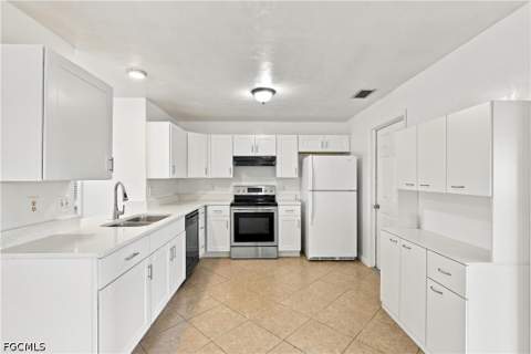 7402 Sea Island Rd, Fort Myers FL - photo 7 of 38
