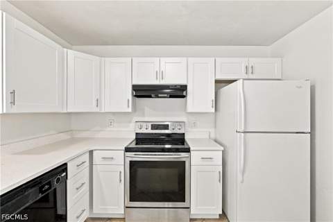 7402 Sea Island Rd, Fort Myers FL - photo 9 of 38