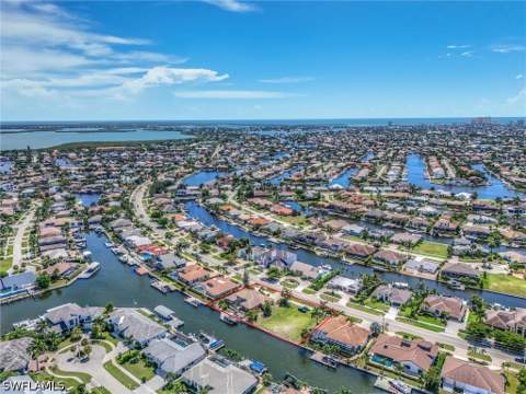 269 N Barfield Dr, Marco Island FL - photo 8 of 49