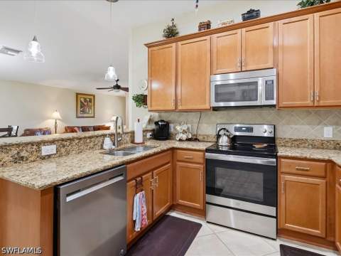 8647 Genova Ct, Naples FL - photo 15 of 44