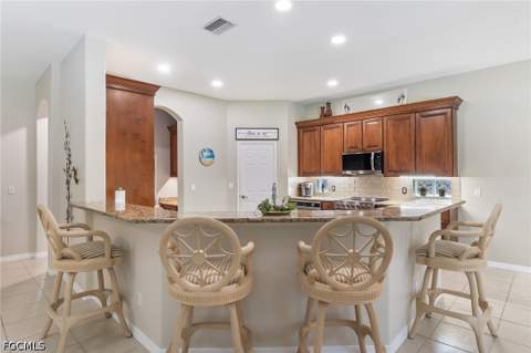 12644 Astor Pl, Fort Myers FL - photo 10 of 40