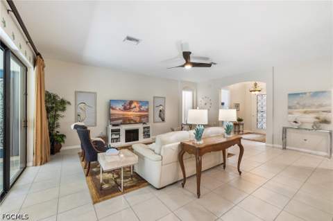 12644 Astor Pl, Fort Myers FL - photo 7 of 40