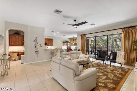 12644 Astor Pl, Fort Myers FL - photo 8 of 40
