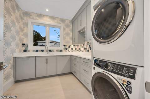 1935 5th St S, Naples FL - photo 12 of 41