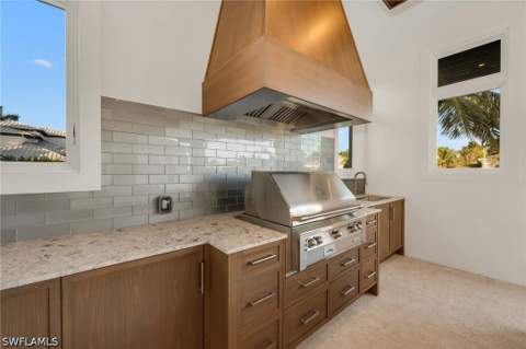 1935 5th St S, Naples FL - photo 9 of 41