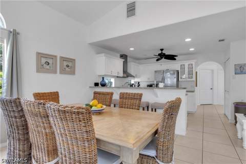 530 Century Dr, Marco Island FL - photo 9 of 44