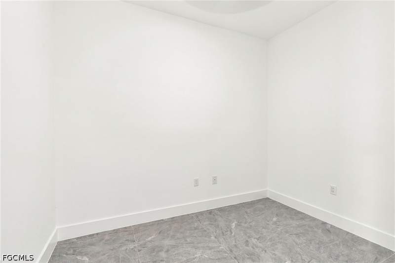 4 bedroom SingleFamilyResidence at 3900 25th St SW, Lehigh Acres, Lehigh Acres — photo 5