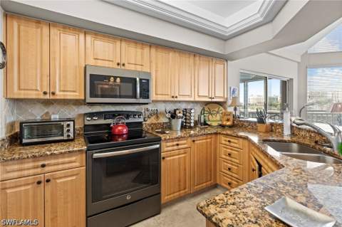 870 Collier Ct 406, Marco Island FL - photo 6 of 24