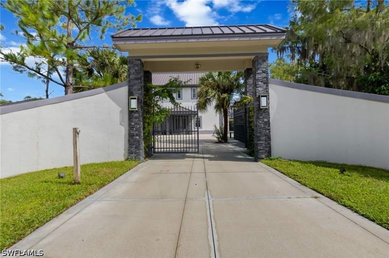3 bedroom SingleFamilyResidence at 3585 33rd Ave NE, Golden Gate Estates, Naples — photo 2