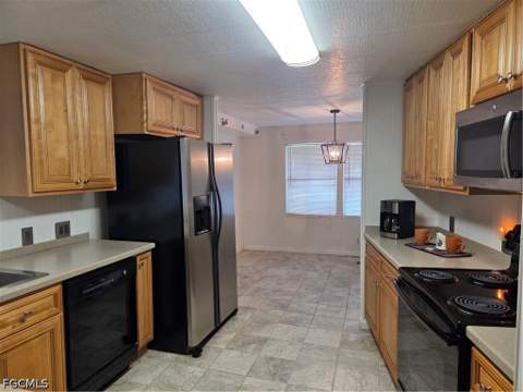 613 Friendly Pl, North Fort Myers FL - photo 11 of 42