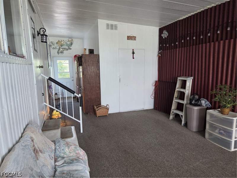 2 bedroom ManufacturedHome at 613 Friendly Pl, Lazy Days Mobile Village, North Fort Myers — photo 5