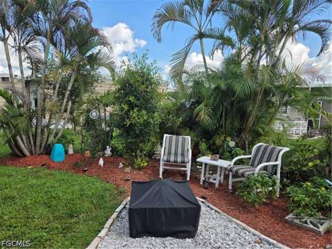 613 Friendly Pl, North Fort Myers FL - photo 7 of 42
