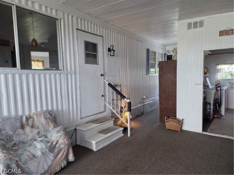 613 Friendly Pl, North Fort Myers FL - photo 8 of 42