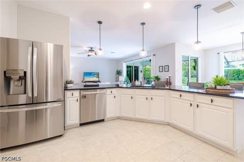12861 Bay Timber Ct, Fort Myers FL - photo 6 of 33