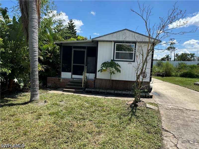1 bedroom ManufacturedHome at 3596 Unique Cir, Sheltering Pines, Fort Myers — photo 1