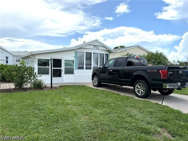 1 bedroom ManufacturedHome at 4571 Lafayette Ln E, Riverwoods Plantation, Estero — photo 1