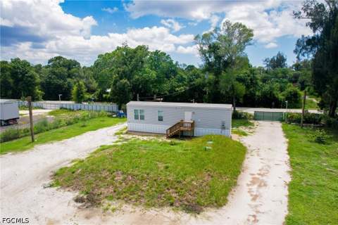 7905 Bogart Dr, North Fort Myers FL - photo 8 of 10