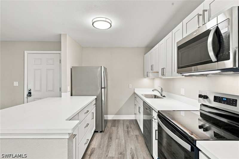 2 bedroom Condominium at 17422 Birchwood Ln 2, Royal Woods, Fort Myers — photo 1