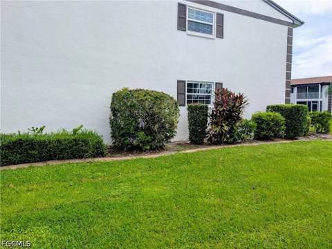 7049 New Post Dr E4, North Fort Myers FL - photo 8 of 12