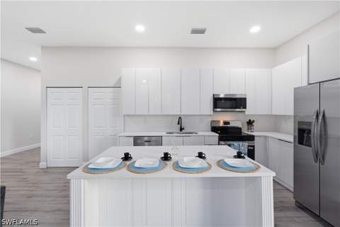 923 Milwaukee Blvd, Lehigh Acres FL - photo 11 of 34
