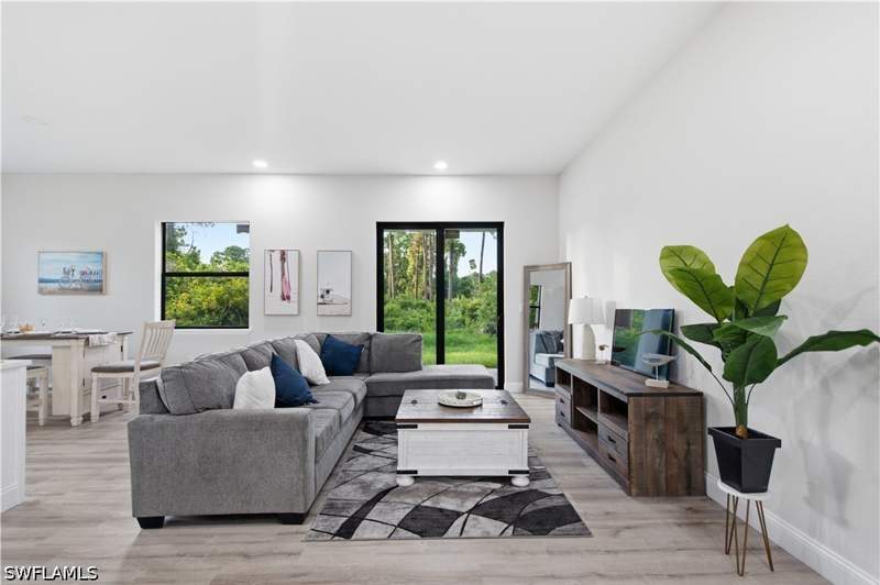 3 bedroom SingleFamilyResidence at 923 Milwaukee Blvd, Lehigh Acres, Lehigh Acres — photo 5