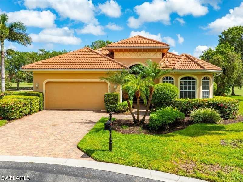 3 bedroom SingleFamilyResidence at 6901 Bent Grass Dr, Masters Reserve, Naples — photo 1
