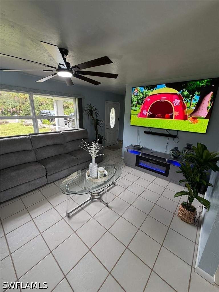 3 bedroom SingleFamilyResidence at 704 Cleveland Ave, Lehigh Acres, Lehigh Acres — photo 5