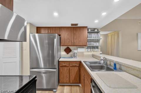 35 Greenbrier St 6-104, Marco Island FL - photo 11 of 19