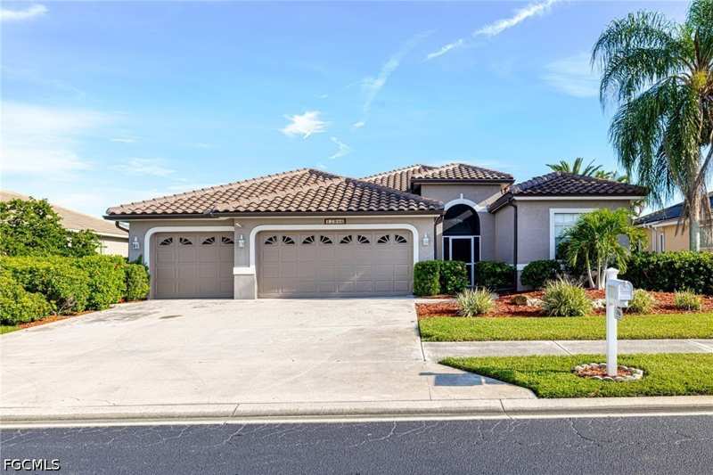 3 bedroom SingleFamilyResidence at 12986 Kedleston Cir, Cross Creek Estates, Fort Myers — photo 1