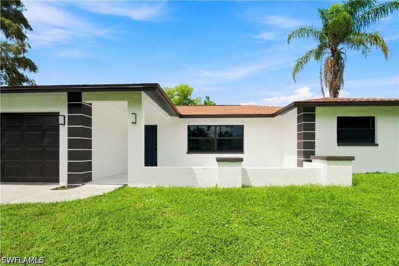 4 bedroom SingleFamilyResidence at 3055 53rd St SW, Golden Gate City, Naples — photo 1