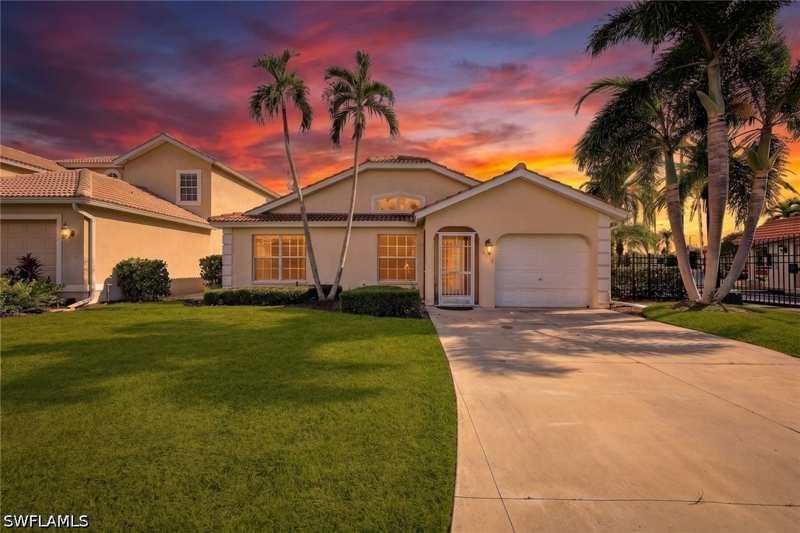 2 bedroom SingleFamilyResidence at 5018 Eclipse Ct, Moon Lake, Naples — photo 1