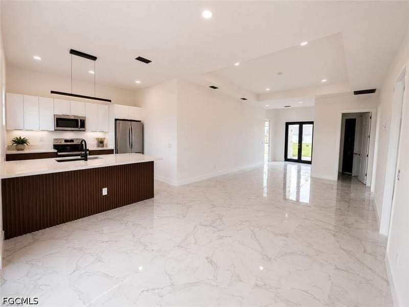 4 bedroom SingleFamilyResidence at 448 Rajah St, Lehigh Acres, Lehigh Acres — photo 2