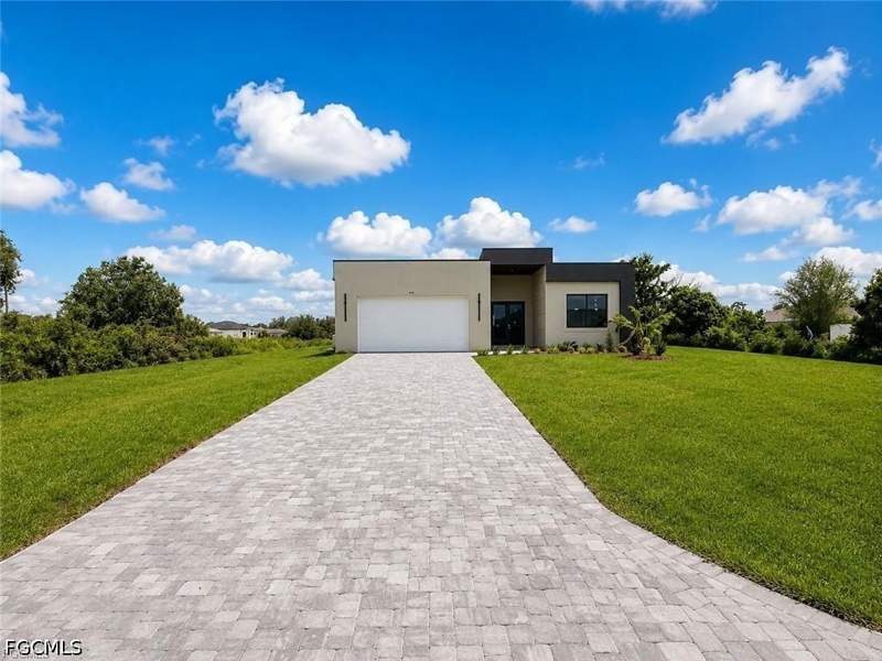 4 bedroom SingleFamilyResidence at 448 Rajah St, Lehigh Acres, Lehigh Acres — photo 3