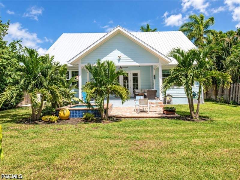 3 bedroom SingleFamilyResidence at 1530 Poinciana Ave, Poinciana Park, Fort Myers — photo 2