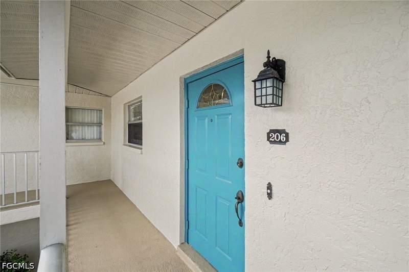 3 bedroom Condominium at 1705 Beach Pkwy 206, Beach Villa Condo, Cape Coral — photo 3